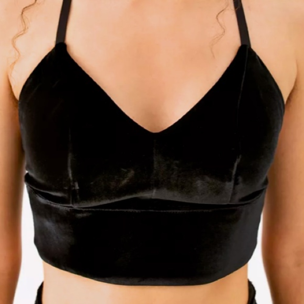BEYOND YOGA Black Long Line Velvet Motion Bralette--NWT--L - Picture 5 of 16